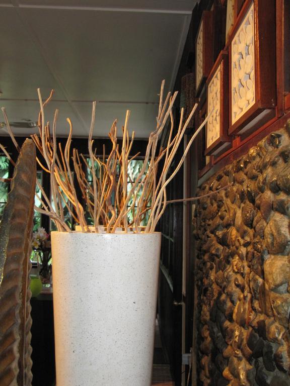 Raintree Lodge Порт Морсби Екстериор снимка